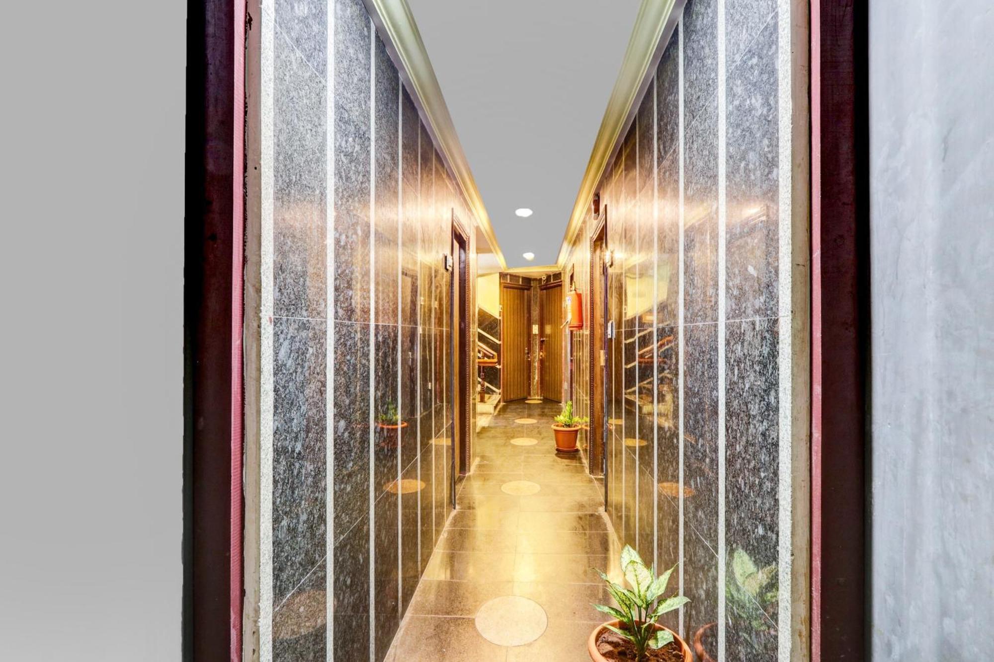 Hotel O Hanuman Pet Near Railway Station Vijayawāda エクステリア 写真